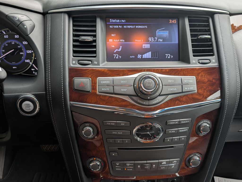 2017 INFINITI QX80 Image 19
