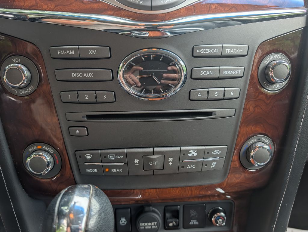 2017 INFINITI QX80 Image 20