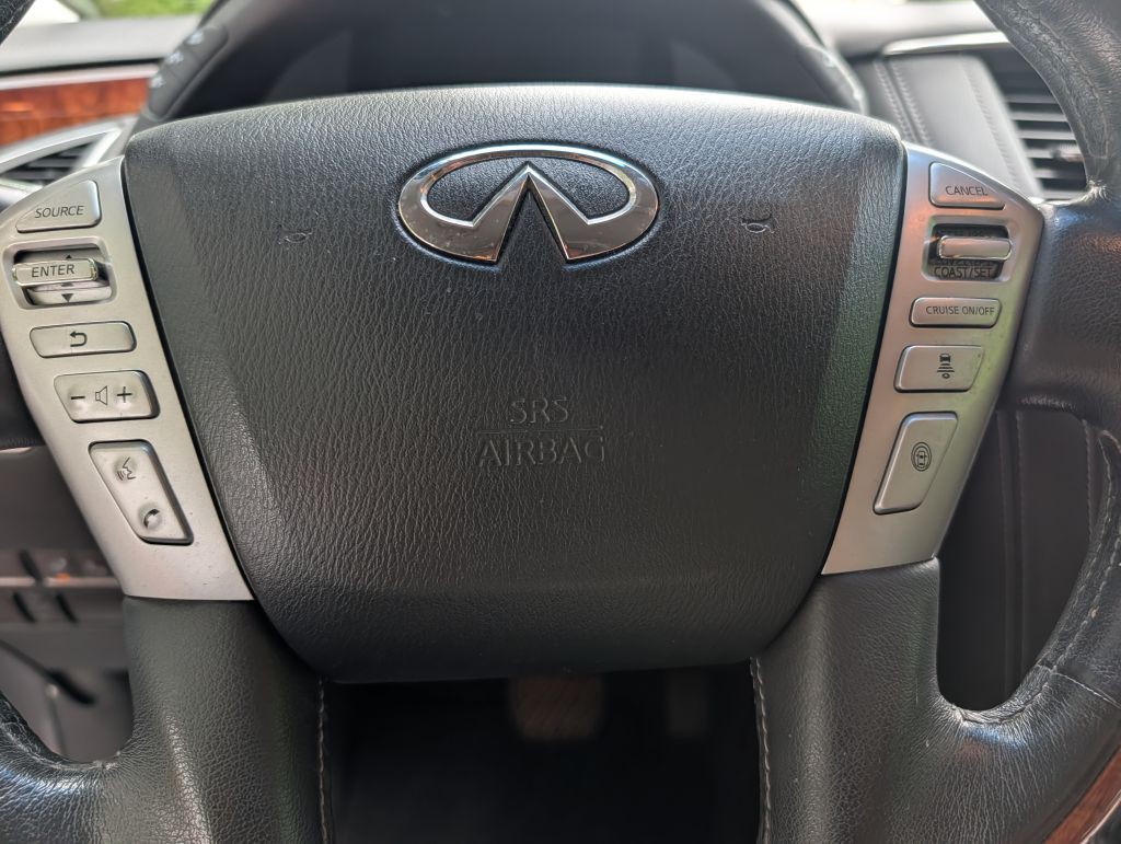 2017 INFINITI QX80 Image 23