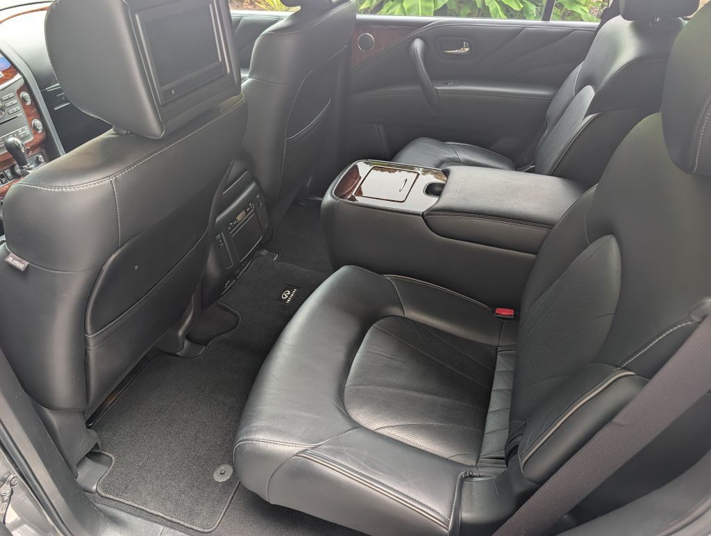 2017 INFINITI QX80 Image 31