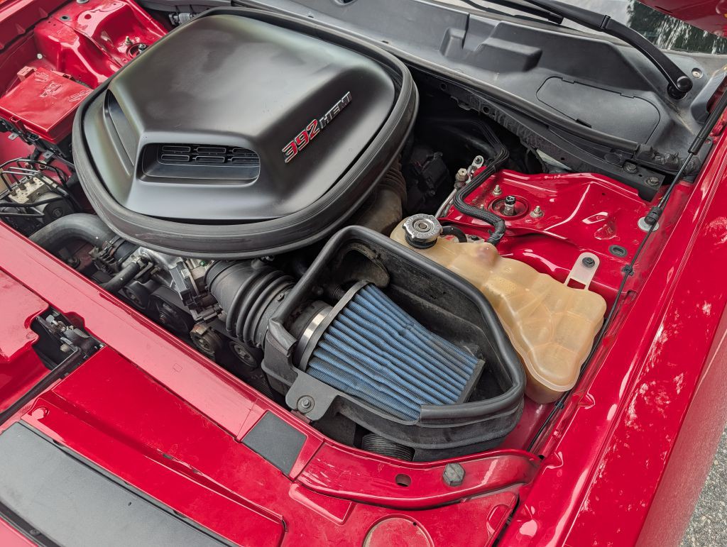 2016 Dodge Challenger Image 12