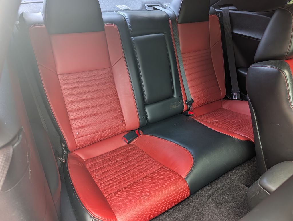 2016 Dodge Challenger Image 26