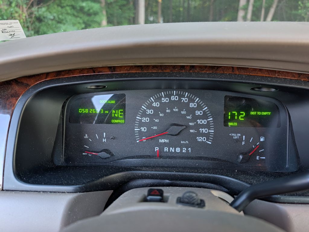 2000 Lincoln Town Car Image 16