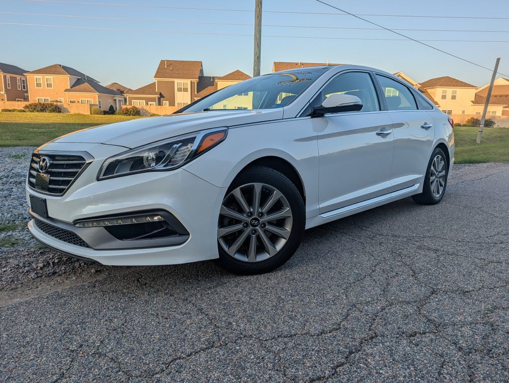 2016 Hyundai Sonata Image 1
