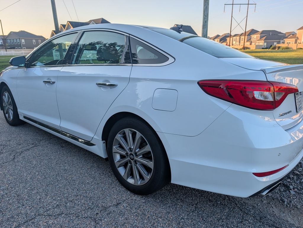 2016 Hyundai Sonata Image 3