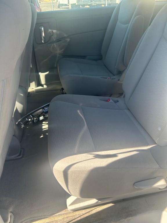 2014 Nissan Quest Image 7