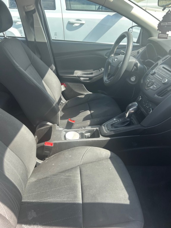2016 Ford Focus Image 8