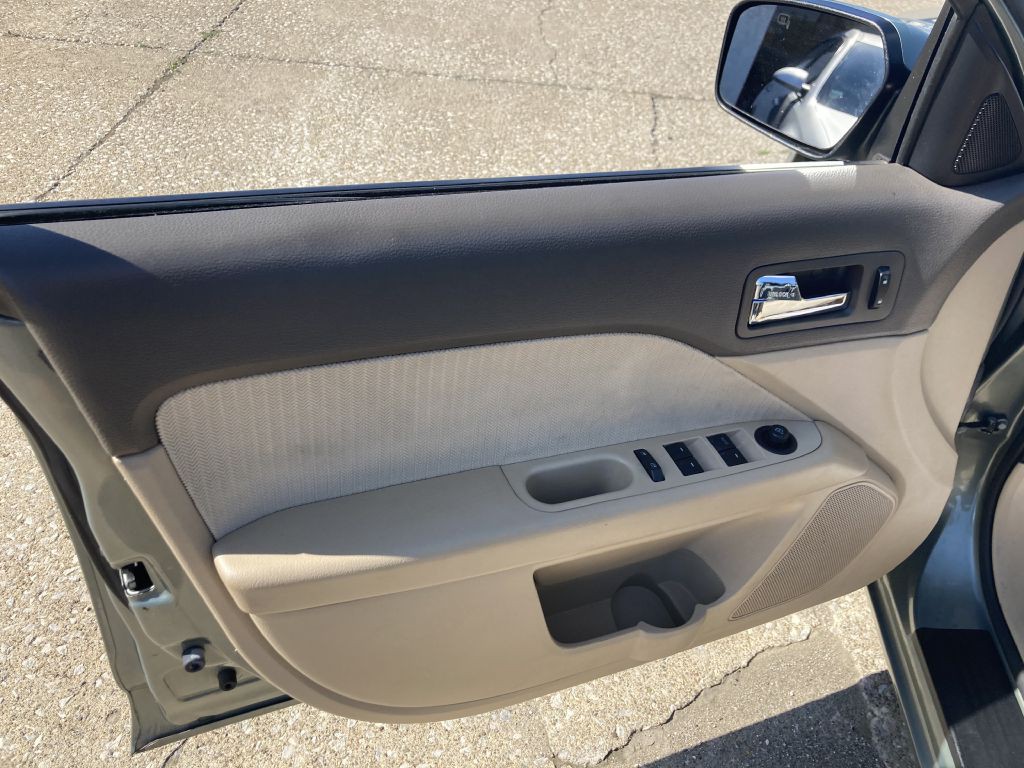 2009 Mercury Milan Image 14
