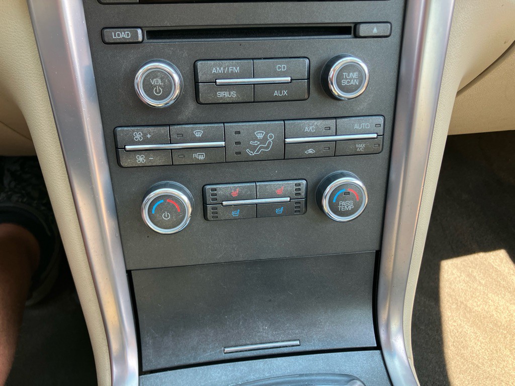 2012 Lincoln MKZ Image 15
