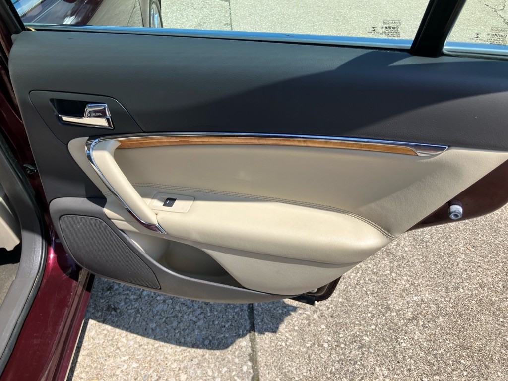 2012 Lincoln MKZ Image 19