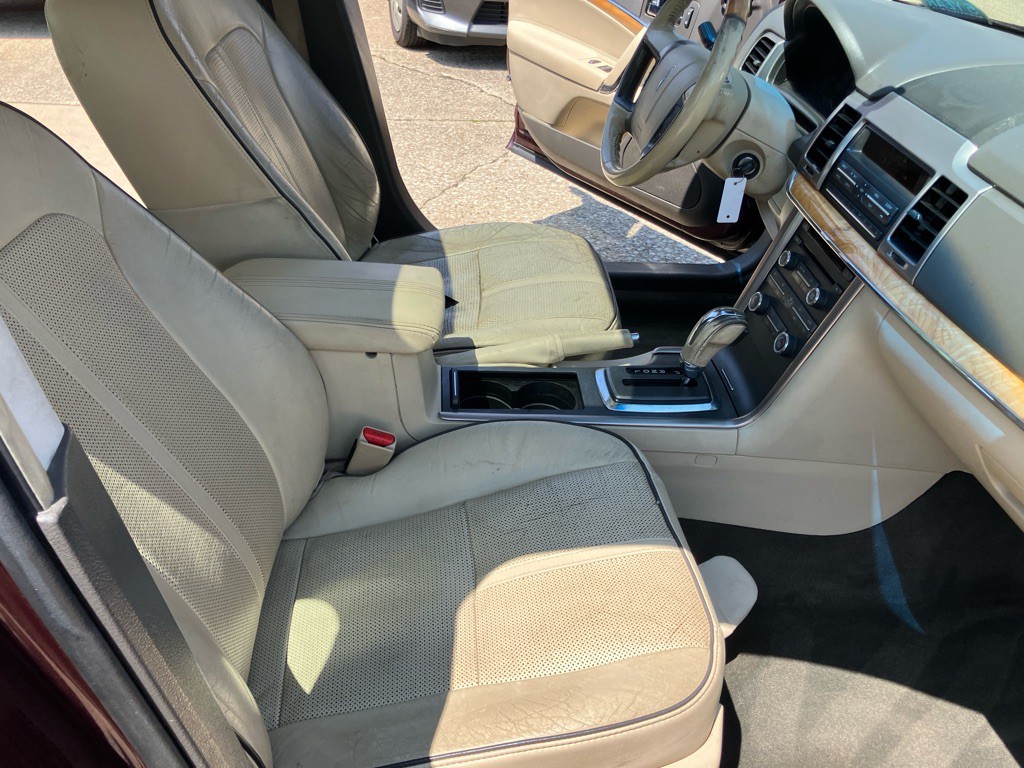 2012 Lincoln MKZ Image 22