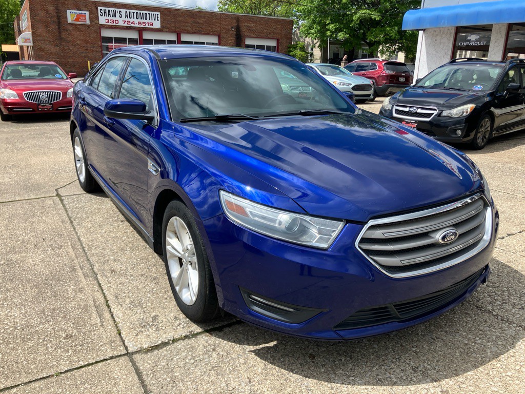 2013 Ford Taurus Image 1