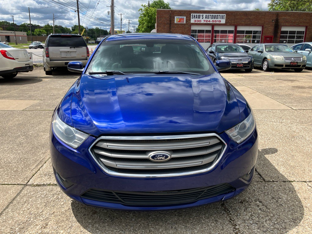 2013 Ford Taurus Image 2