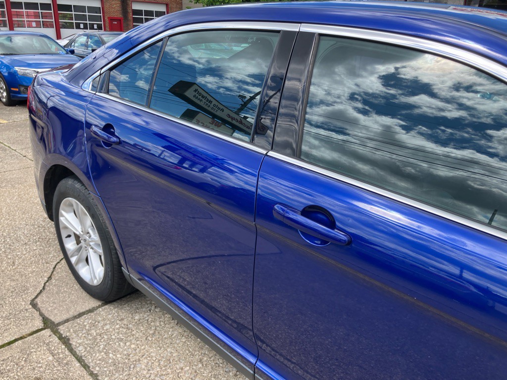 2013 Ford Taurus Image 10