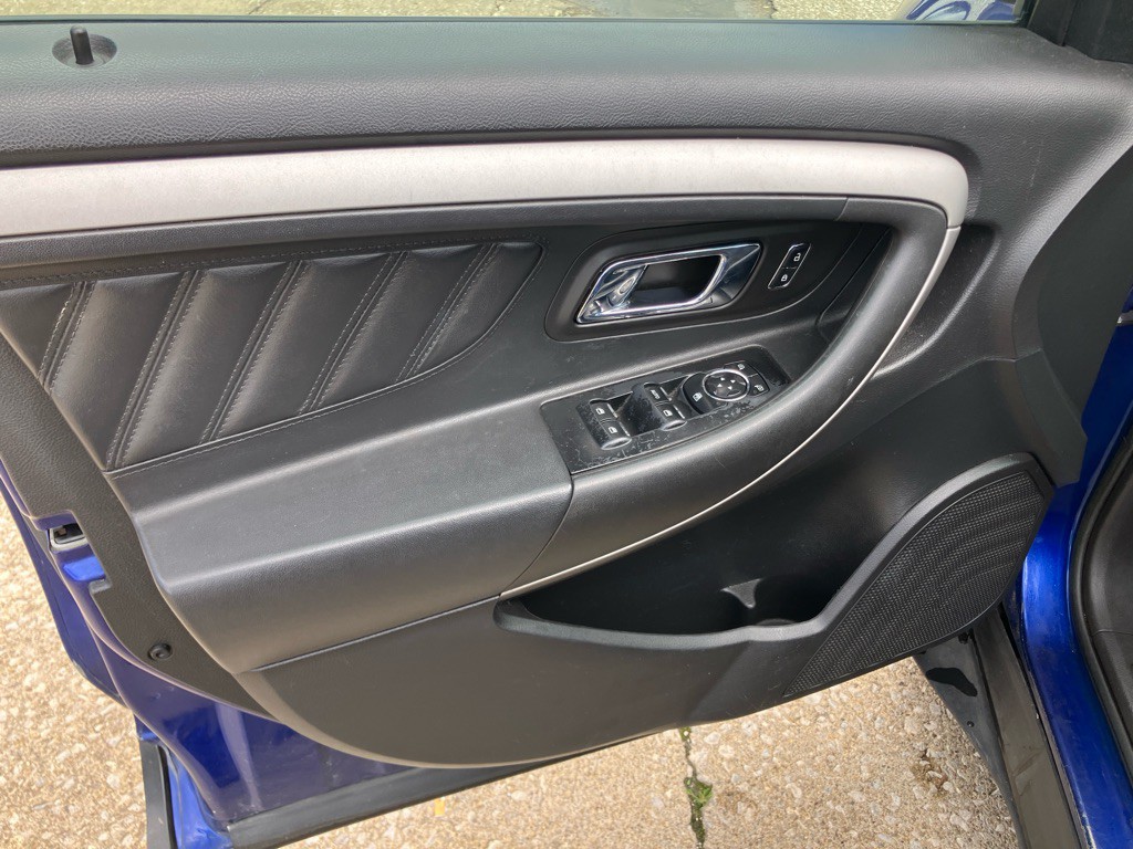 2013 Ford Taurus Image 16