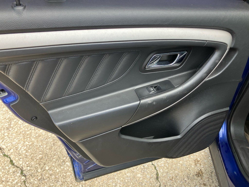 2013 Ford Taurus Image 18
