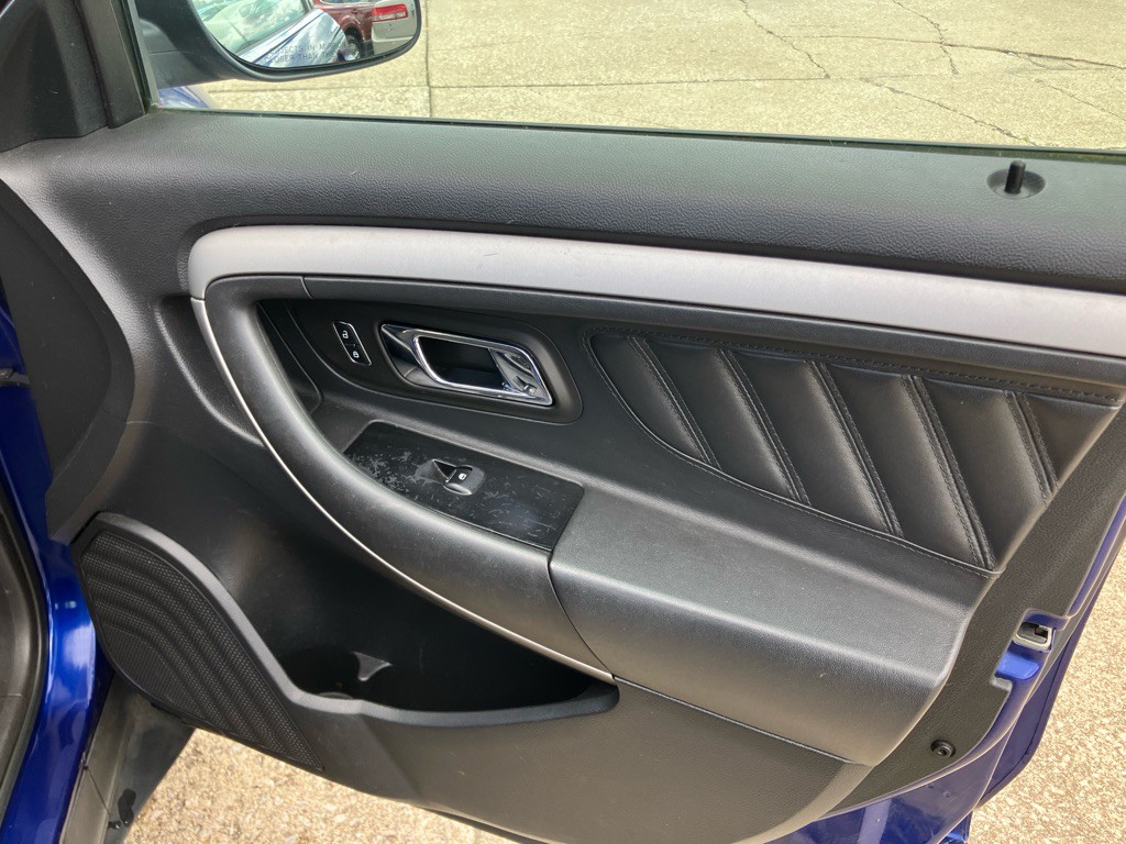 2013 Ford Taurus Image 22