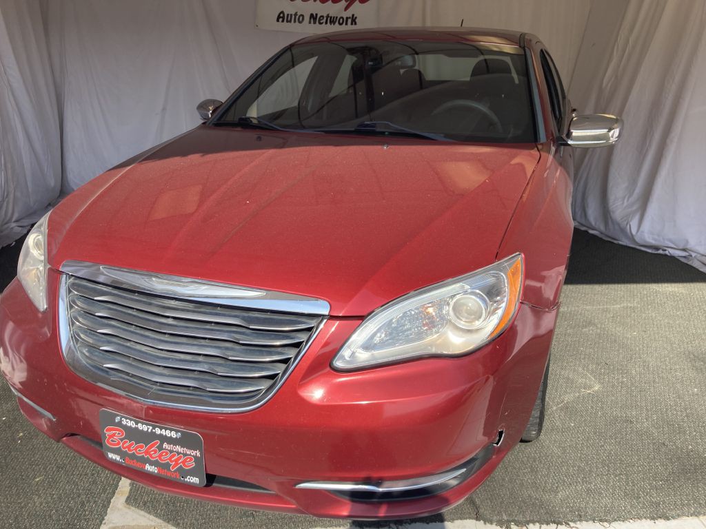 2013 Chrysler 200 Image 3