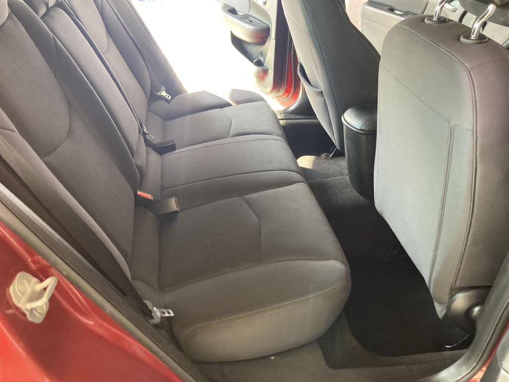 2013 Chrysler 200 Image 21