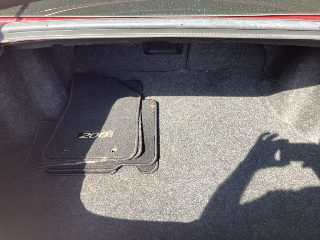 2013 Chrysler 200 Image 24