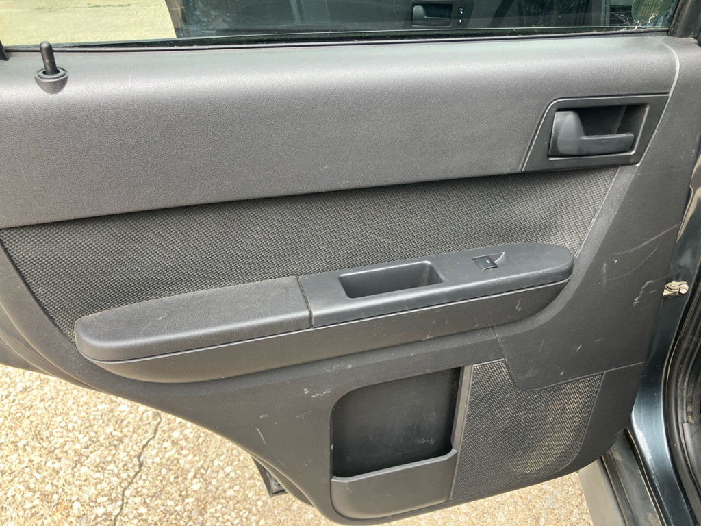 2009 Ford Escape Image 18