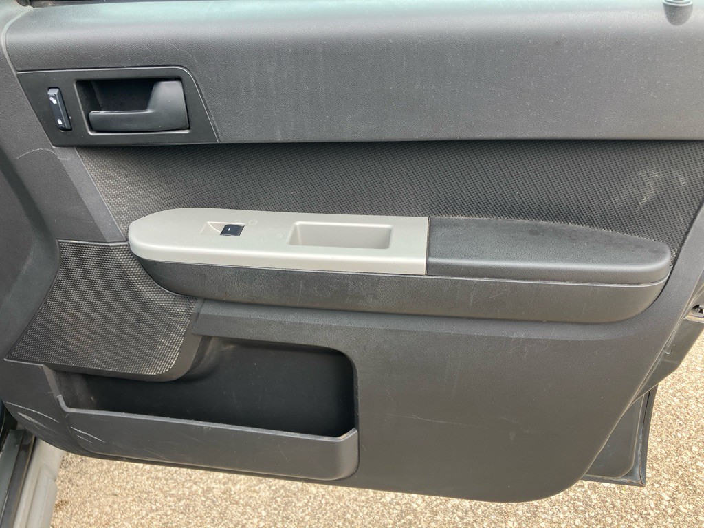 2009 Ford Escape Image 22