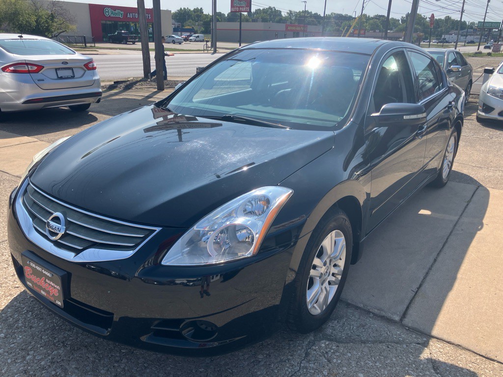 2010 Nissan Altima Image 3