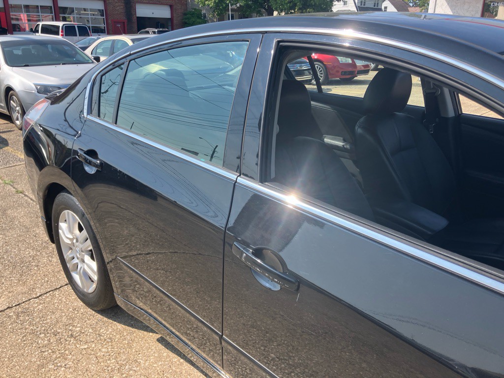 2010 Nissan Altima Image 10
