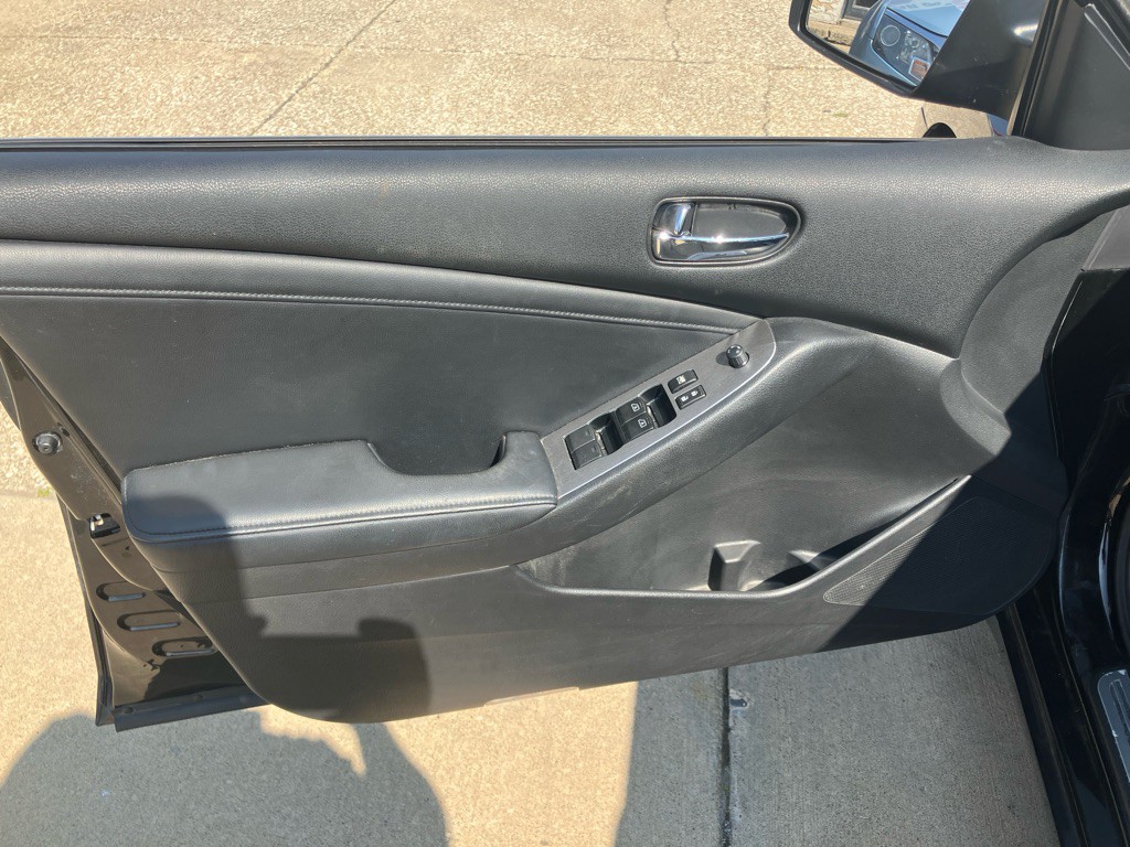 2010 Nissan Altima Image 17