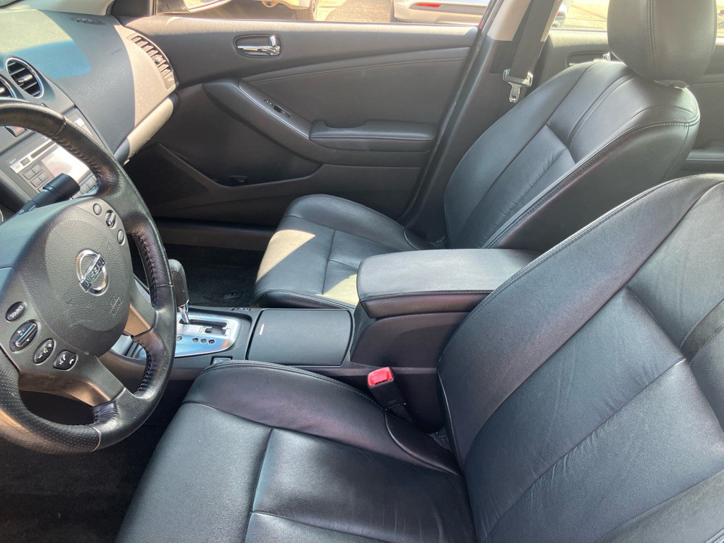 2010 Nissan Altima Image 18