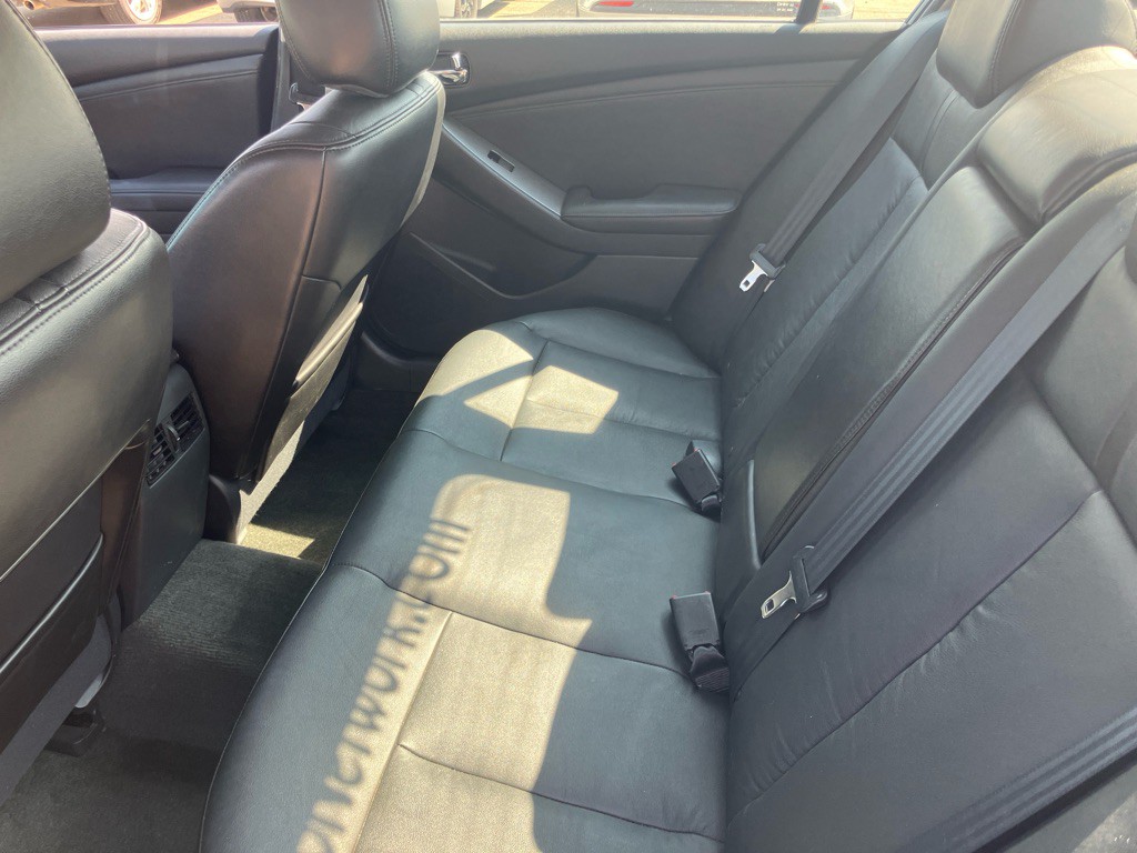 2010 Nissan Altima Image 20