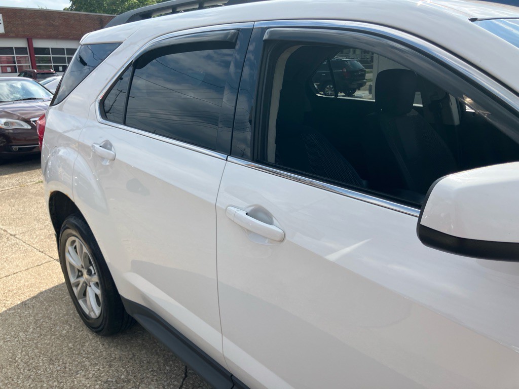 2017 Chevrolet Equinox Image 10