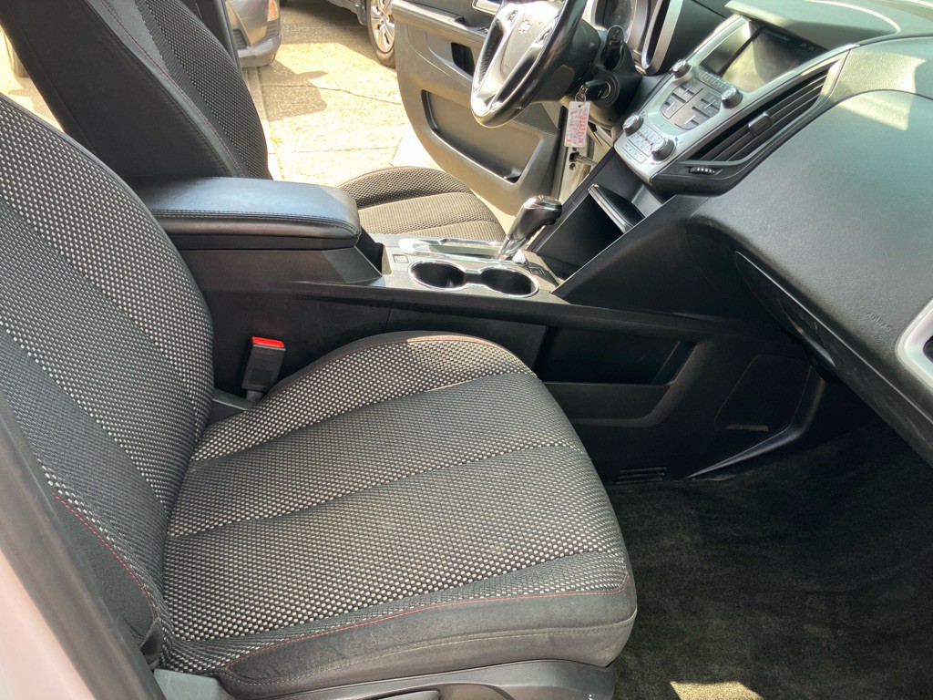2017 Chevrolet Equinox Image 23