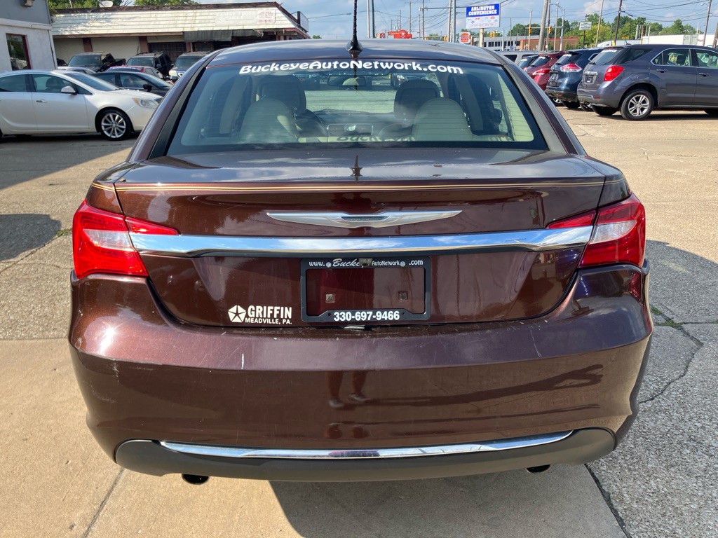 2012 Chrysler 200 Image 7