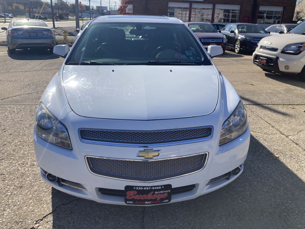 2011 Chevrolet Malibu Image 2
