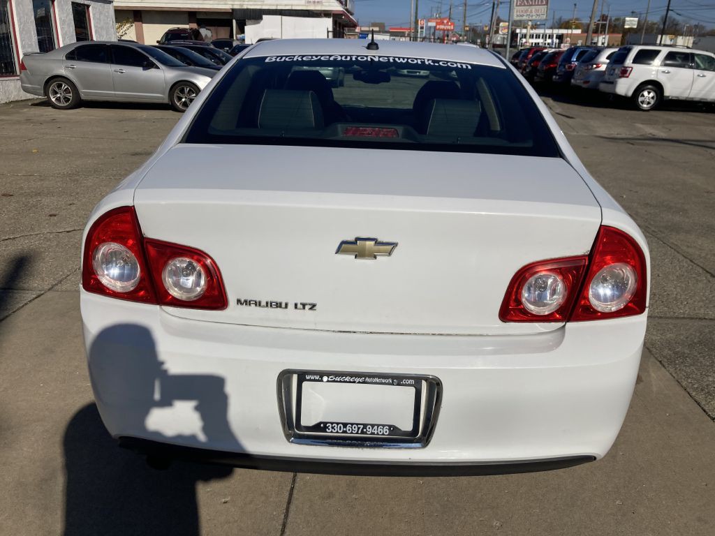 2011 Chevrolet Malibu Image 7
