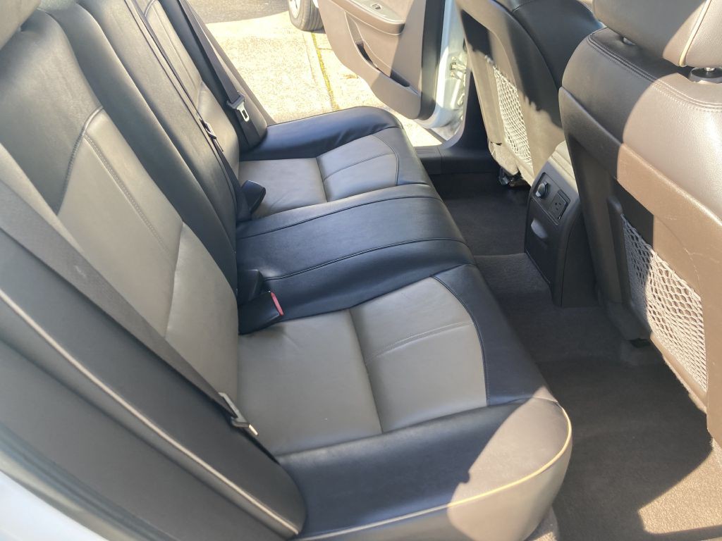 2011 Chevrolet Malibu Image 22