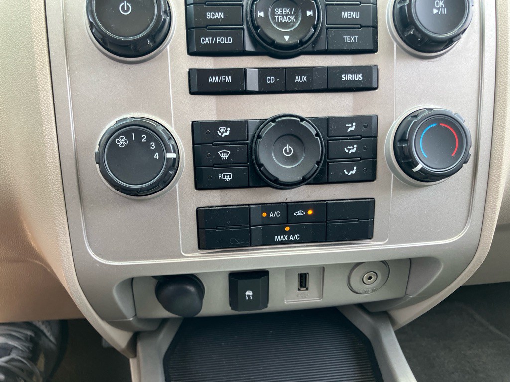 2009 Ford Escape Image 16