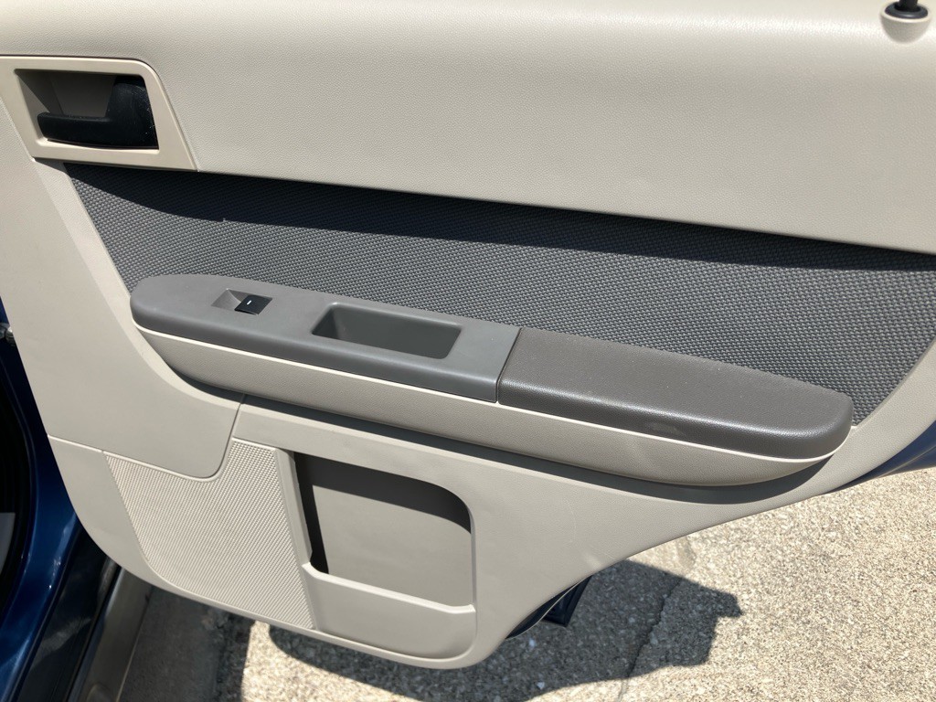 2009 Ford Escape Image 21