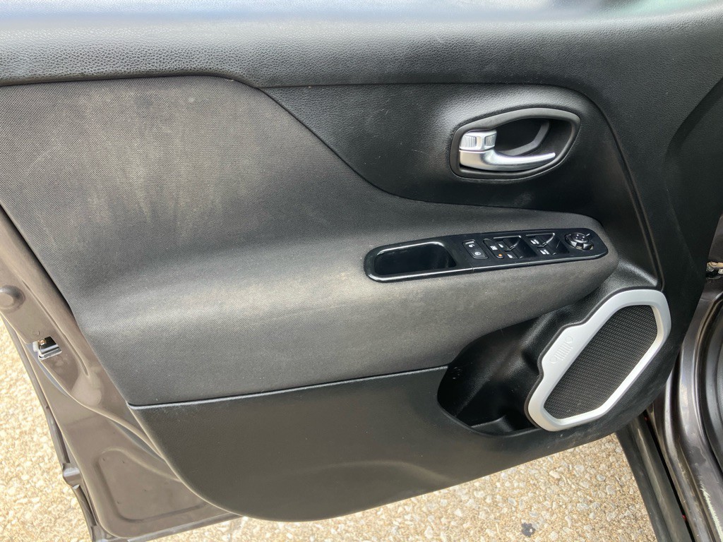 2018 Jeep Renegade Image 16