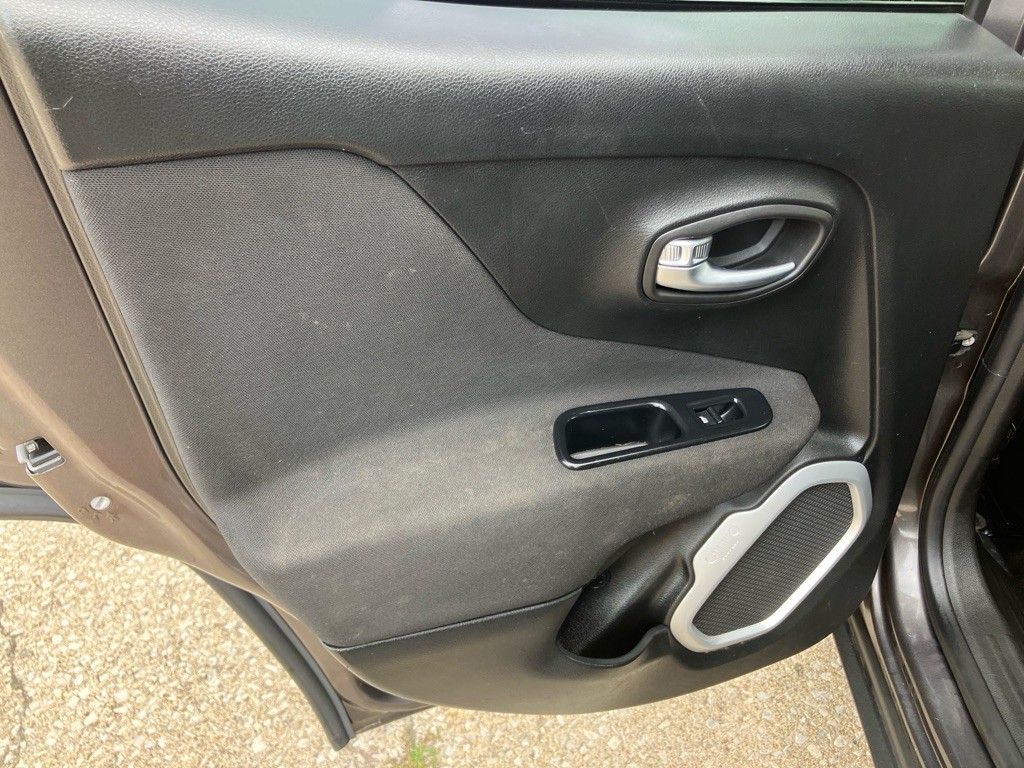 2018 Jeep Renegade Image 18