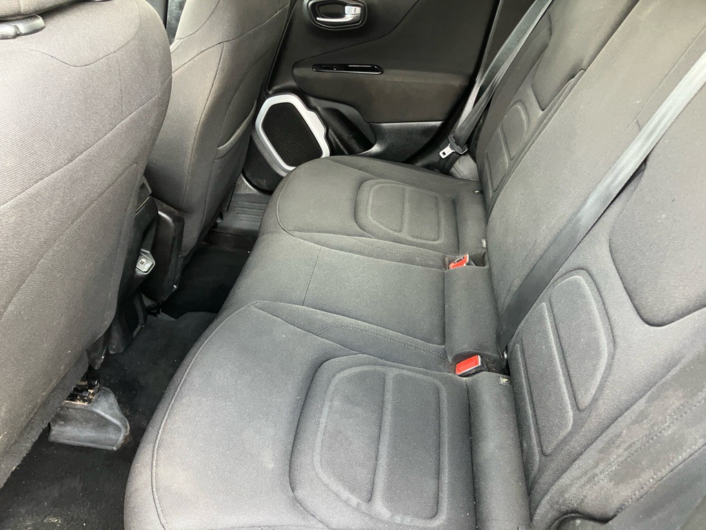 2018 Jeep Renegade Image 19