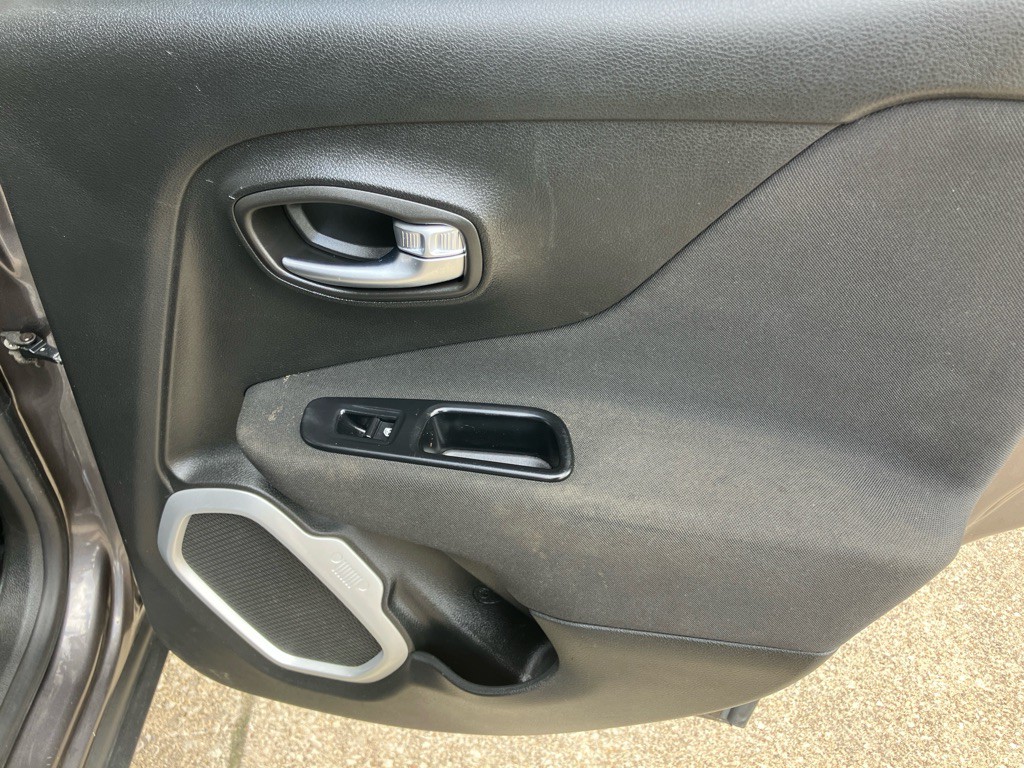 2018 Jeep Renegade Image 20