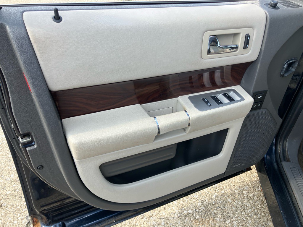 2010 Ford Flex Image 16