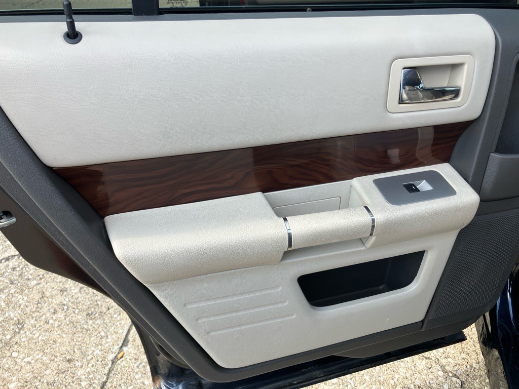 2010 Ford Flex Image 18