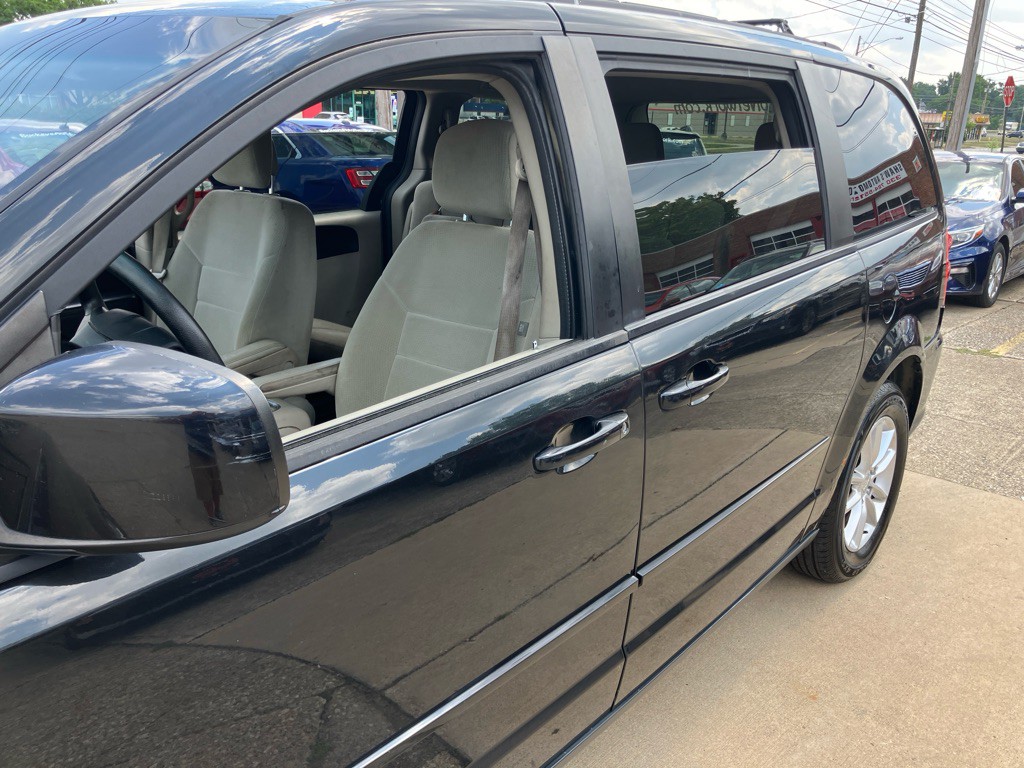 2013 Dodge Grand Caravan Image 4