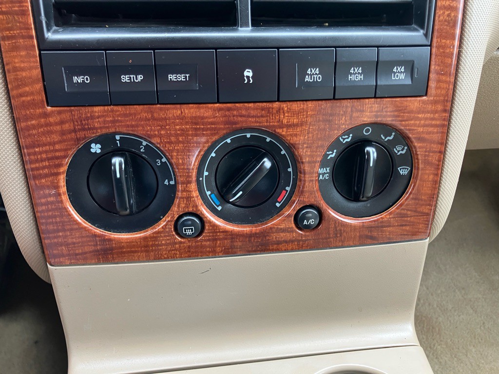 2008 Ford Explorer Image 16