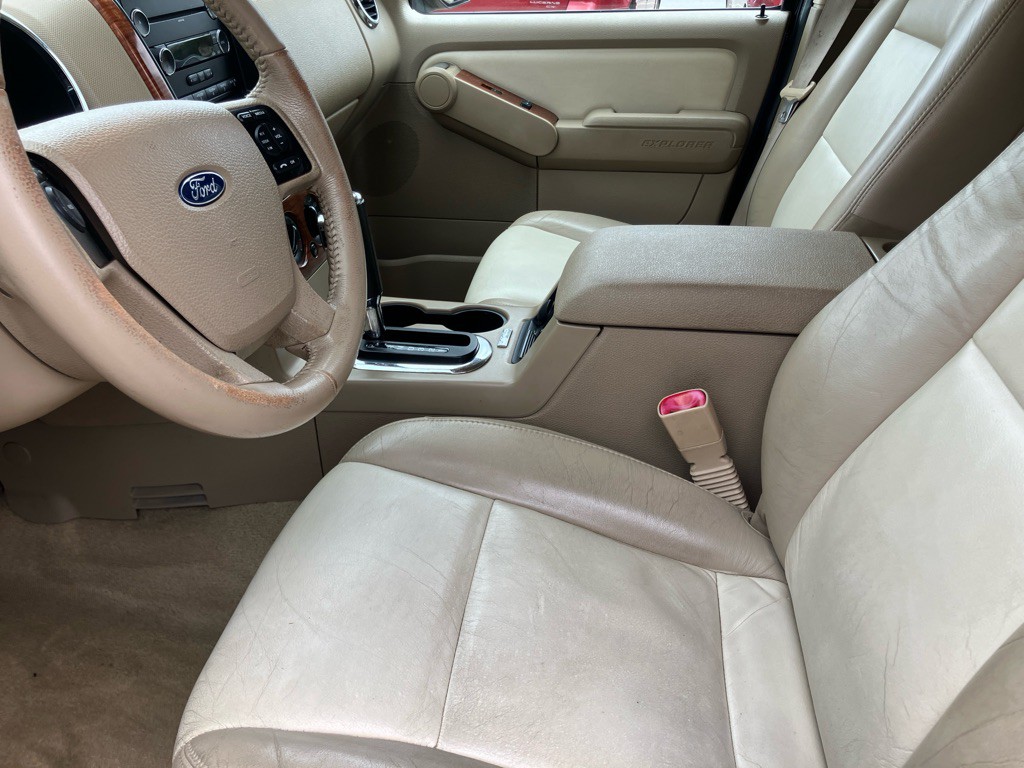 2008 Ford Explorer Image 18