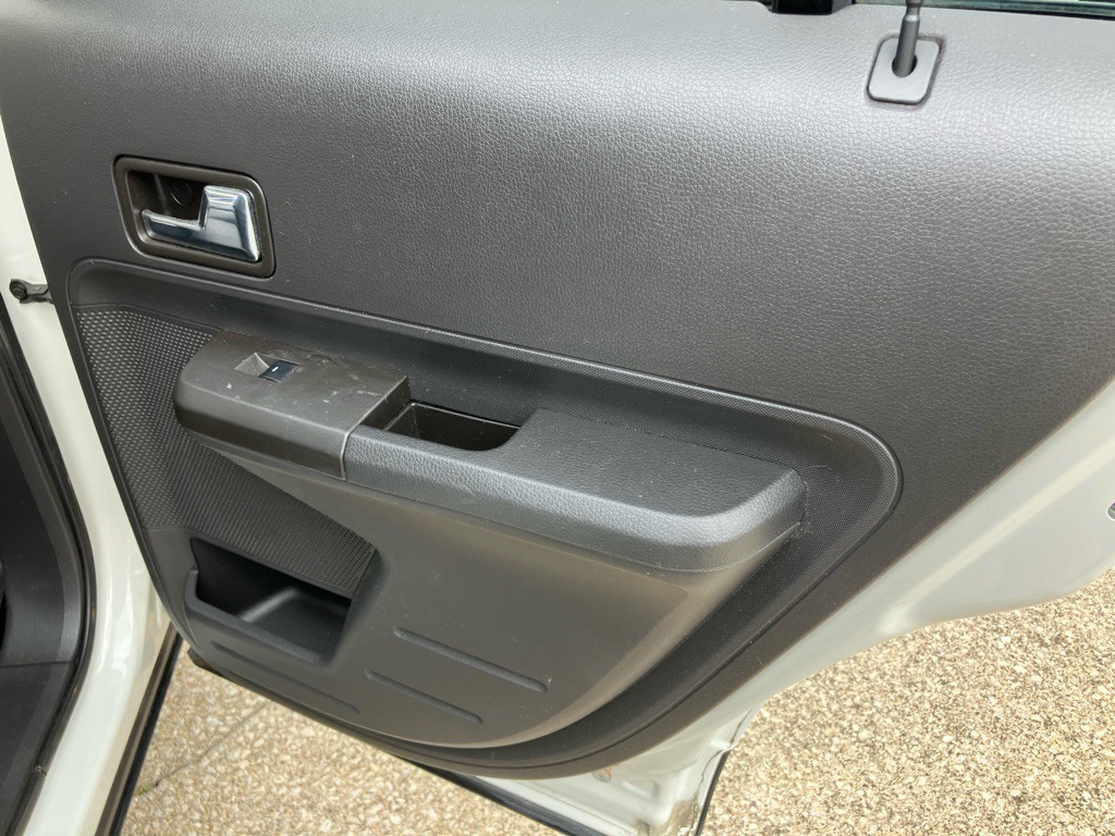 2010 Ford Edge Image 21