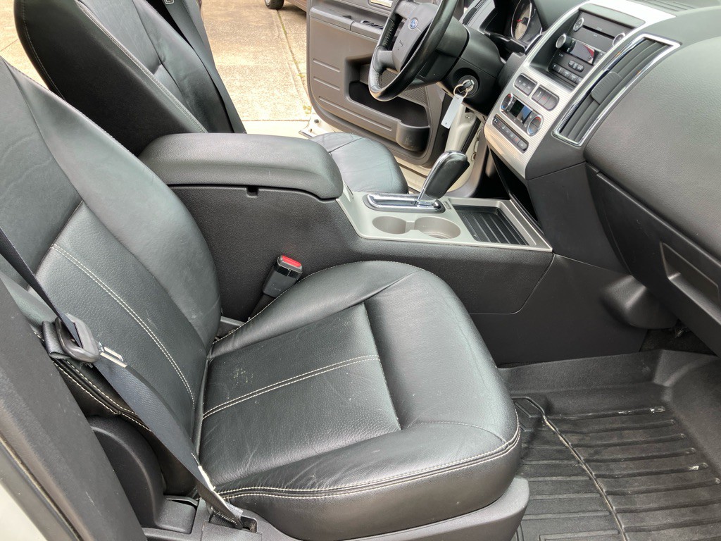 2010 Ford Edge Image 24